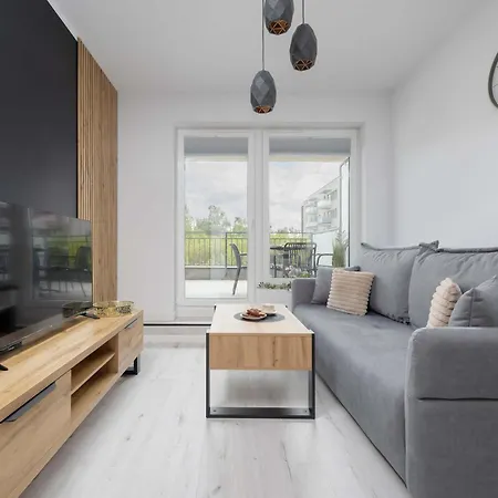 Nowe Sady Stylish Close To Airport By Renters 公寓 *