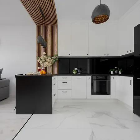 Nowe Sady Stylish Close To Airport By Renters