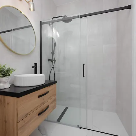 Nowe Sady Stylish Close To Airport By Renters