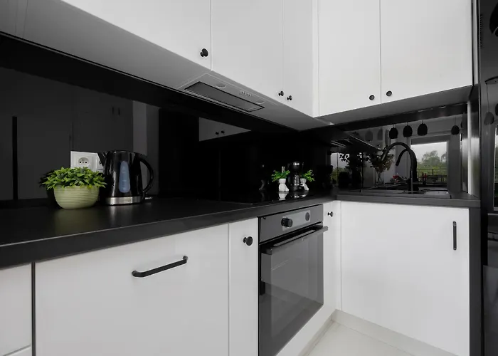 Nowe Sady Stylish Close To Airport By Renters Apartamento